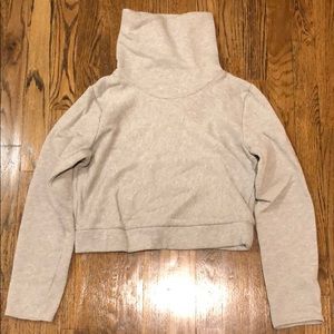 Alo Gray Crop Sweatshirt. M